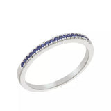 Sublime ring i kvitt gull med safirar, str. 55 (nr. 5089)