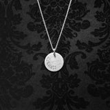 2 cm amulett med diverse tekstar