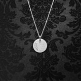 2 cm amulett med diverse tekstar