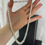 KONGE gradert, lyst halskjede