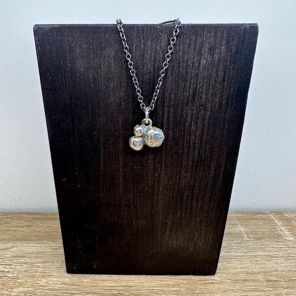 SMELT-kulesmykke, oksidert (nr. 1.23)