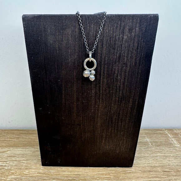 SMELT-kulesmykke, oksidert (nr. 2.5)