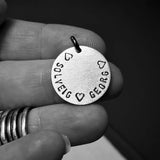 2 cm amulett med eigen tekst