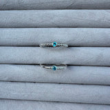 2 mm glatt ring med stein