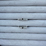 2 mm glatt ring med stein